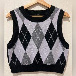 GIRLS ARGYLE VEST SWEATER - SMALL SIZE
